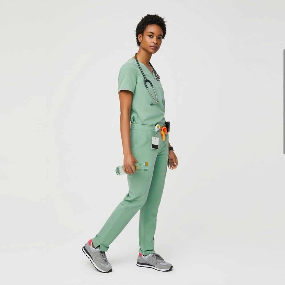Figs Women's Jade Yola Skinny Scrub Pants